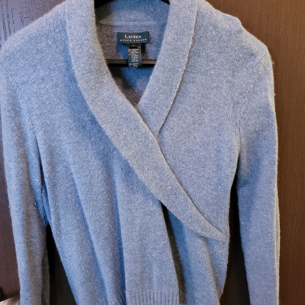 Lauren Lambswool V-Neck Vintage Sweater